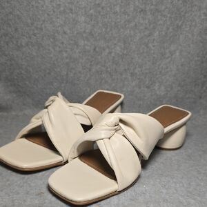 Journee Collection Charlize Leather Bone Women's Sandals 9.5M